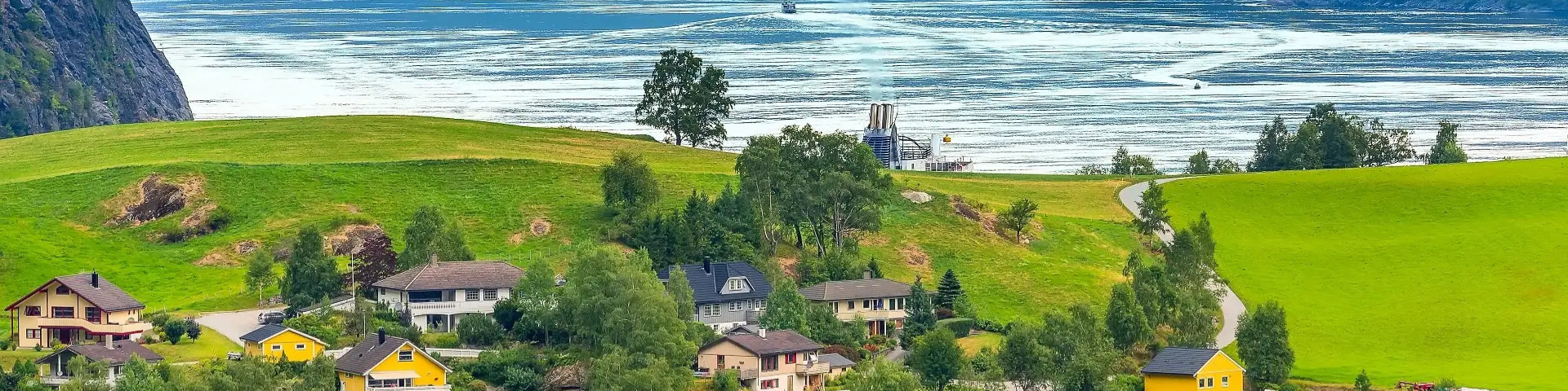 Melting Horizons - A Norwegian Spring Voyage