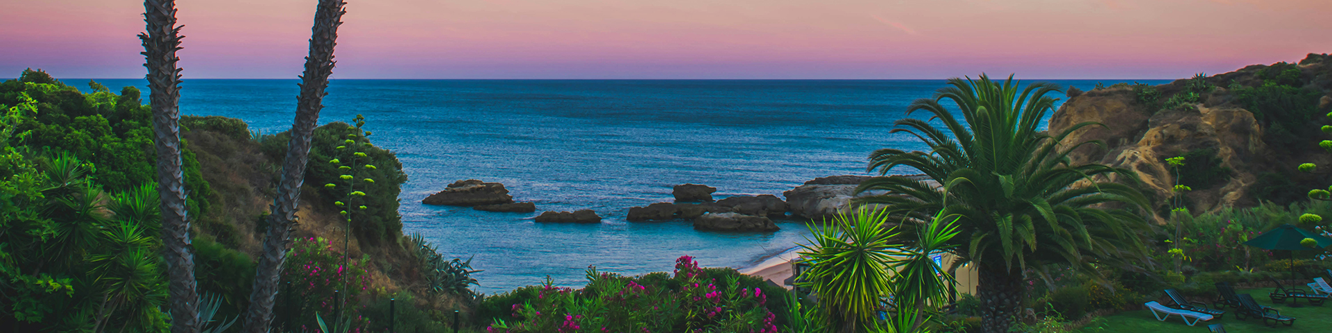 Topazio Vibe Beach Hotel & Apartments