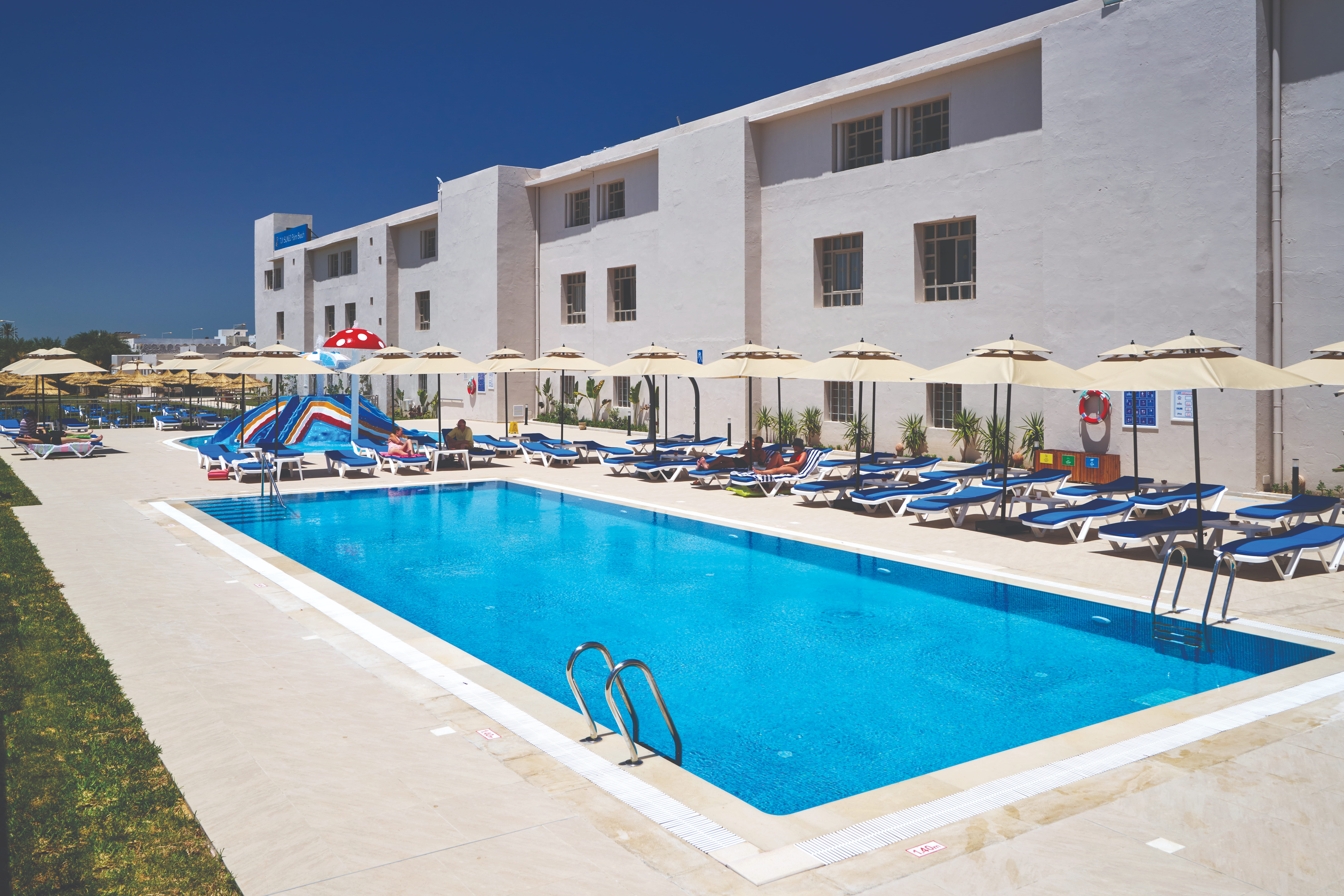 Suneo Palms Beach Skanes