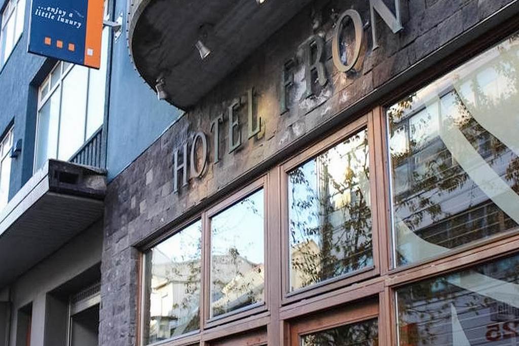 Hotel Fron