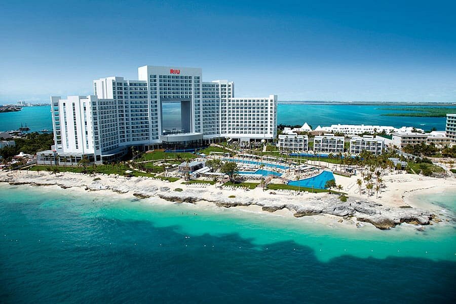 RIU