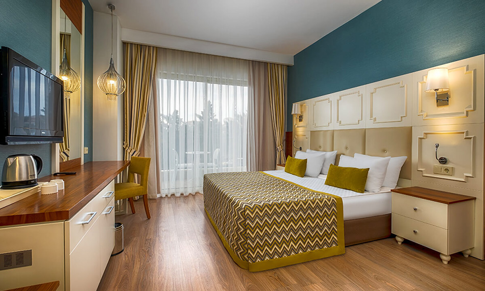 Well Palace Side Hotel